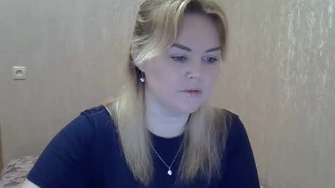 karennelsonx online show from February 4, 3:04 pm