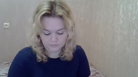 karennelsonx online show from February 17, 11:23 am