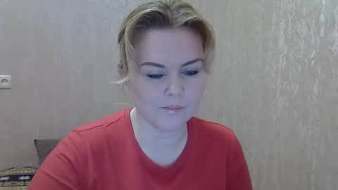 karennelsonx online show from February 12, 12:22 pm