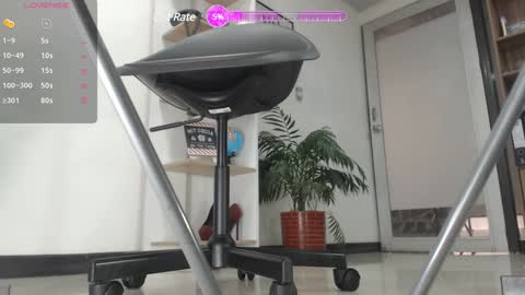 Snapshot of karinbellee chatting on December 25, 1:41 pm Karin online show from December 25, 1:41 pm