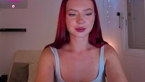 Snapshot of karinchik_ chatting on October 1, 6:57 pm Karina online show from October 1, 6:57 pm