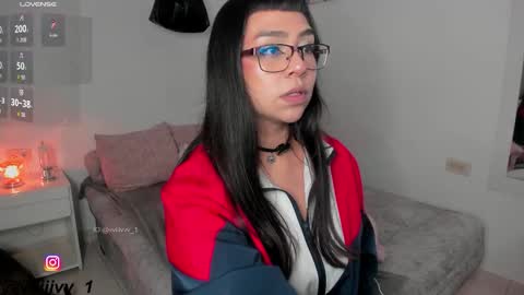 Ill be on at sunday see u Lynn  Could u help me to reach 100 Thmbs upp plssss   Independent girl 3 online show from March 4, 2:40 am