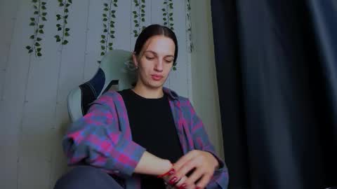 karla_lim online show from November 11, 7:33 pm