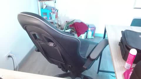 Snapshot of karlavittar chatting on February 14, 10:14 pm karlavittar online show from February 14, 10:14 pm