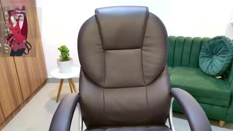 karliie kloss   online show from March 5, 5:36 am