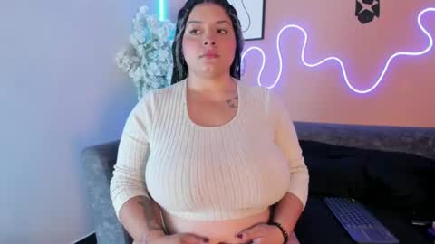 karo_linee online show from July 3, 12:22 pm