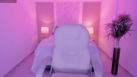 karol_priston online show from April 16, 3:07 am