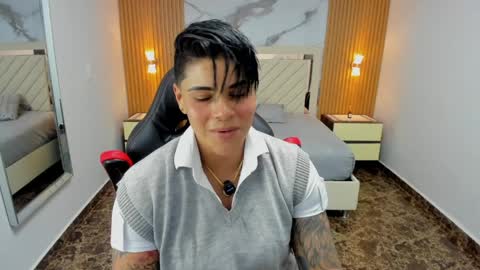 Karoll online show from April 10, 7:42 pm