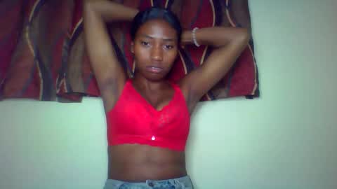 karoliee online show from June 7, 3:52 pm