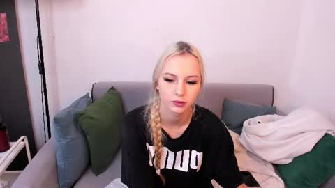 karolina_brand online show from July 11, 2:33 am