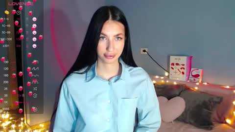 Kira online show from March 5, 2:40 am