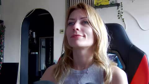 karoline121 online show from February 26, 9:19 am