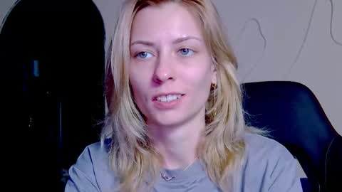 karoline121 online show from November 8, 7:19 pm