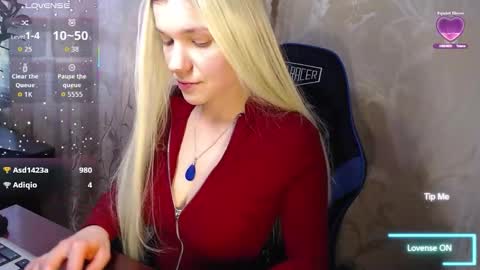 Caroline Fox online show from February 22, 9:43 am