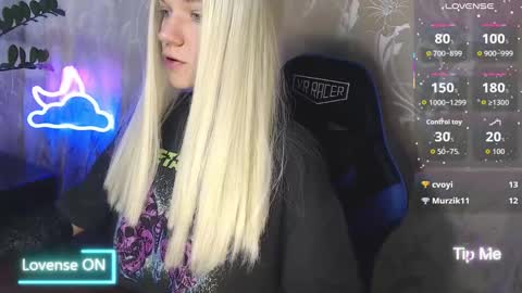 Caroline Fox online show from March 28, 9:20 am