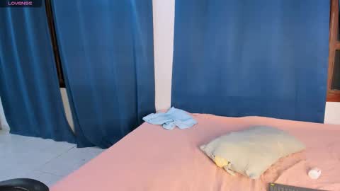 karooz_viirgin online show from November 3, 10:03 pm