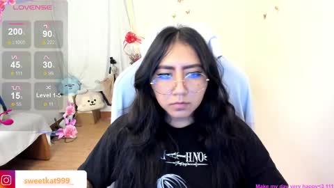 Snapshot of kat_ly_chan chatting on February 18, 2:38 pm Kat       online show from February 18, 2:38 pm