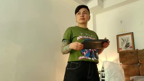 kat paradisse online show from February 11, 11:55 am