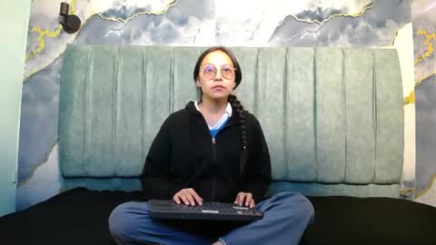 Katalina online show from August 2, 6:00 pm
