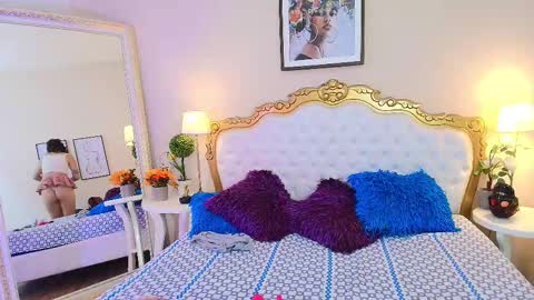 katee Martinez online show from November 5, 8:14 pm