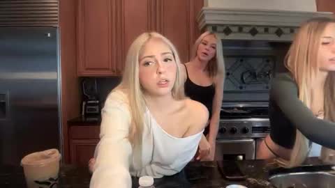 kateharperr online show from December 16, 8:15 pm