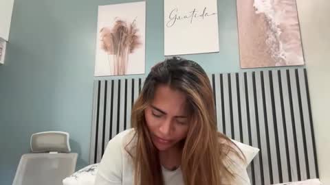 Snapshot of katiefrox_ chatting on October 31, 3:30 am katiefrox  online show from October 31, 3:30 am