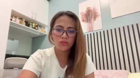 Snapshot of katiefrox_ chatting on September 9, 6:35 am katiefrox  online show from September 9, 6:35 am