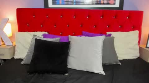 Katie online show from November 8, 9:09 pm