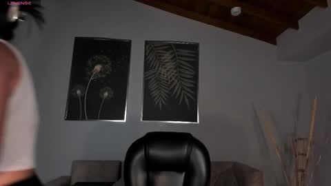 Kate Stonne online show from October 28, 3:01 am