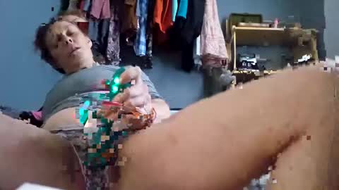 katladyzsafespace online show from October 12, 5:15 pm