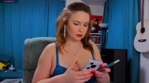 katniss_k online show from March 2, 5:08 am