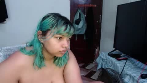 katteyes_ online show from May 2, 8:45 pm