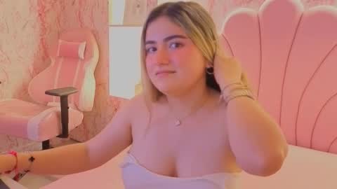 KatyBlondee  online show from November 30, 5:00 am