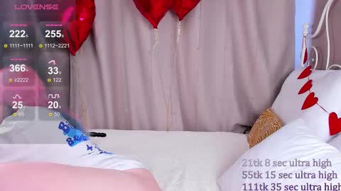 Snapshot of kawaii_yuki chatting on February 10, 8:42 am Yuki online show from February 10, 8:42 am