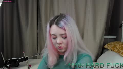 Snapshot of kawaii_yuki chatting on December 30, 1:04 am Yuki online show from December 30, 1:04 am