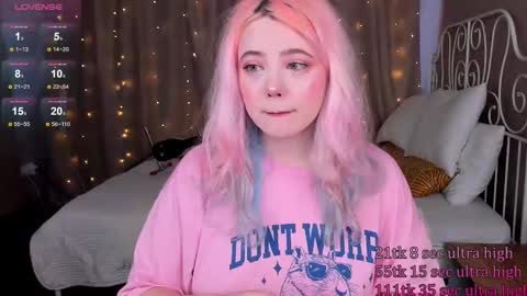 Snapshot of kawaii_yuki chatting on March 9, 5:22 am Yuki online show from March 9, 5:22 am