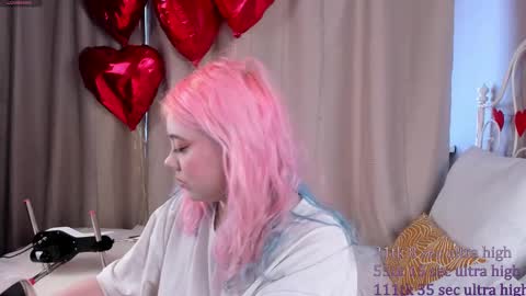 Snapshot of kawaii_yuki chatting on February 14, 8:42 am Yuki online show from February 14, 8:42 am