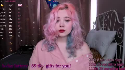 Snapshot of kawaii_yuki chatting on February 24, 9:19 am Yuki online show from February 24, 9:19 am