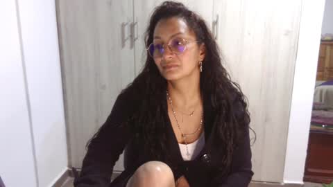  Khawit  online show from January 23, 11:15 pm