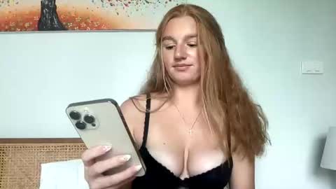Snapshot of kaybrookee chatting on September 19, 6:01 am Kaybrookee online show from September 19, 6:01 am