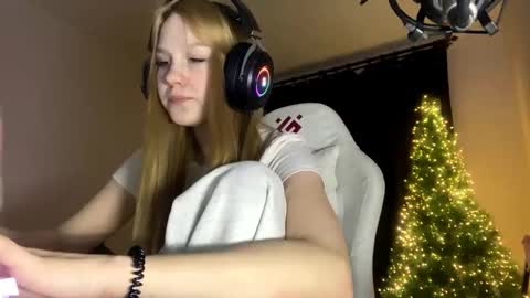 Amia online show from February 6, 6:22 pm