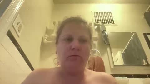 kayceexx33 online show from May 14, 1:17 pm
