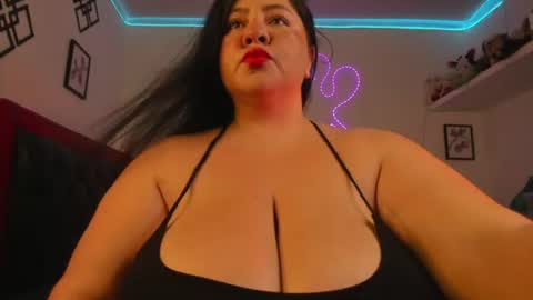 Kayla online show from August 5, 11:55 pm