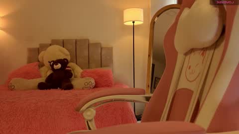 Kayla  online show from November 10, 1:06 pm