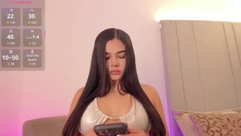 Kayla online show from November 11, 7:11 pm