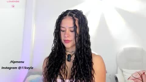 INSTAGRAM AND TW 11kayle online show from November 14, 3:45 pm