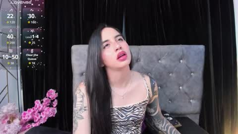 kaylee_lee online show from November 12, 4:21 am