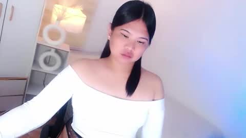 Y O U R        F U T U R E       K A Y L E E  online show from April 15, 5:35 pm