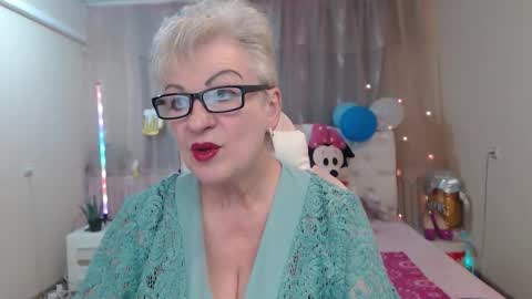 kaylesmoll online show from October 2, 6:46 pm