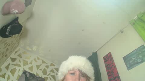 KAZSANDRAH online show from September 14, 5:16 am